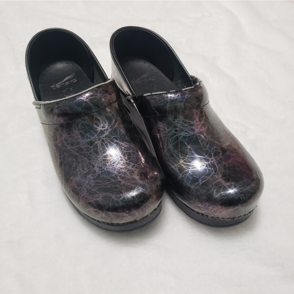 Dansko Pro XP 2.0 Professional Iridescent Lighting Swirl Clogs